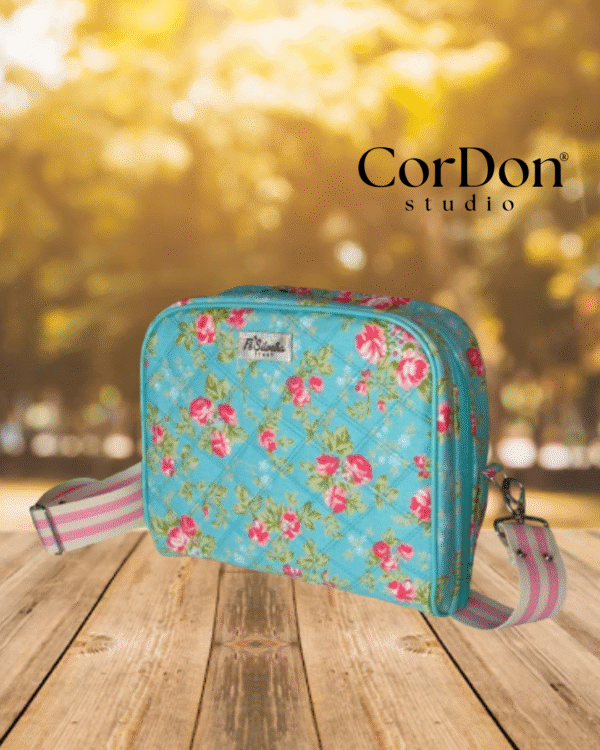 Mochila Floral Secreta com 5 bolsos - Apostila com modelagem em PDF - Imagem 2