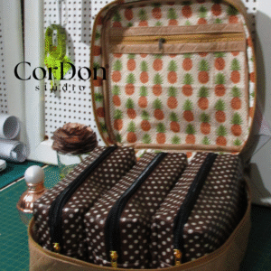Mala Sophie pequena 20x20x10 com 2 necessaires- Apostila com modelagem em PDF
